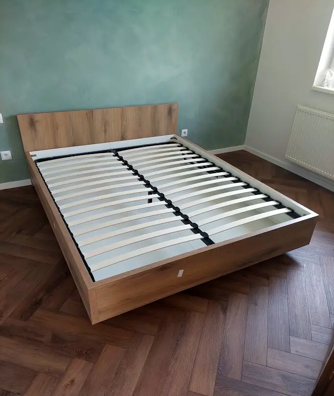 Egyedi franciaágy tölgy dekorból, egyedi bútor Szeged